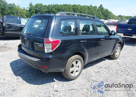 2013 Subaru Forester 2.5X z USA, uszkodzony, nr VIN JF2SHABC8DH406079